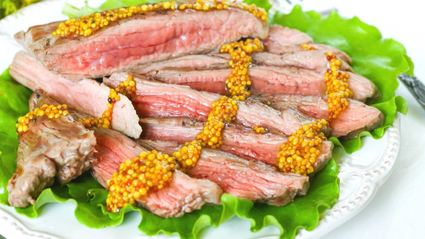 стейк из говядины на гриле