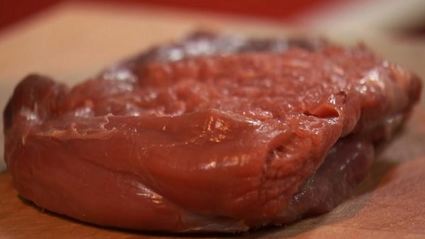 стейк из говядины со спаржей