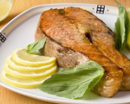 Стейк из семги с лимоном