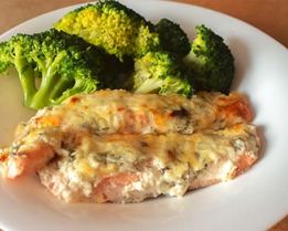 Стейк лосося в духовке