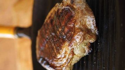 стейк портерхаус с маслом из красного вина