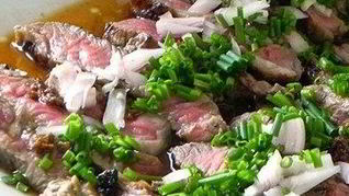 Стейк с понзу и грибным маслом