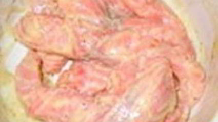 стейки из семги, маринованные в дижонской горчице с зеленым салатом