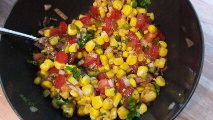 стейки лосося с сальсой из кукурузы