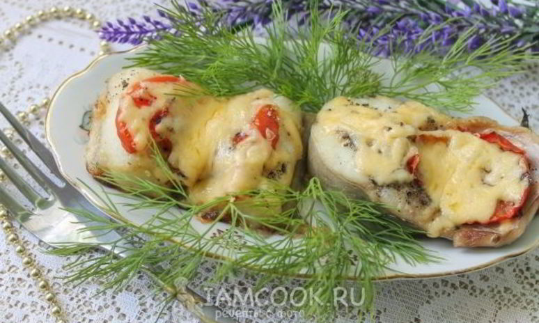 Рецепт стейков сома, запеченные в духовке