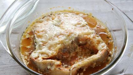 запеченный стейк трески в духовке с сыром