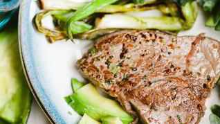 Жаренный стейк из говядины