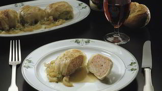 Мясные тефтели с рисом под молочным соусом