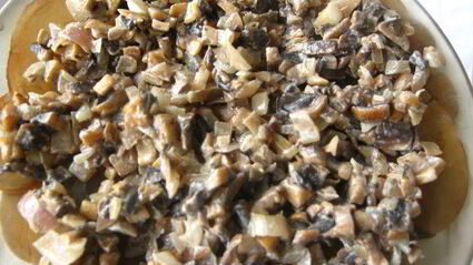 свекольно-мясные тефтели с грибной начинкой