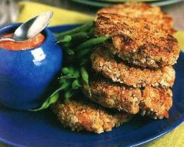 Тефтели из рыбы и картофеля с томатным соусом