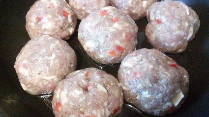 тефтели охотничьи в грибном соусе