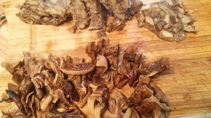 тефтели охотничьи в грибном соусе