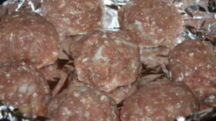 тефтели под сметанным соусом в духовке