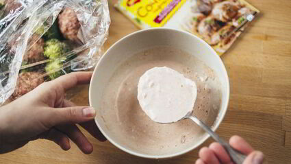 тефтели с грецкими орехами в соусе