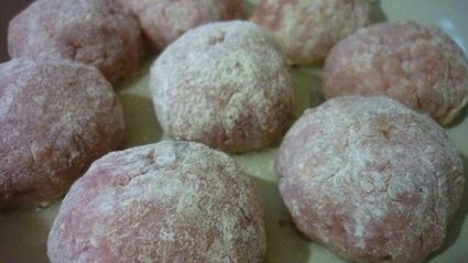 тефтели с тыквенным пюре под грибным соусом