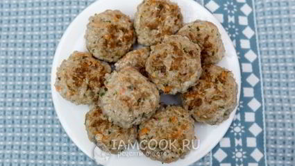 тефтели, тушенные с картофелем