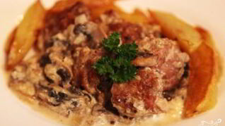 Тефтели в грибном соусе