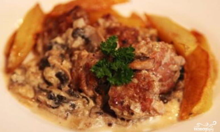 Рецепт тефтелей в грибном соусе