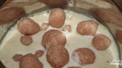 тефтели в молочном соусе