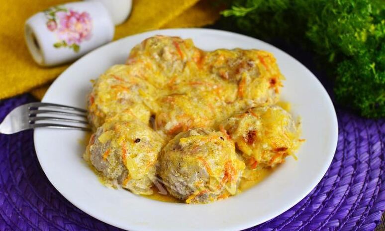 Рецепт тефтелей в сметанном соусе в духовке