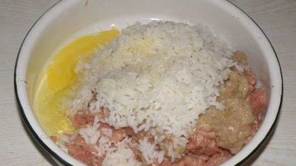 тефтели в сметанном соусе