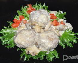 Тефтели в сырно-грибном соусе