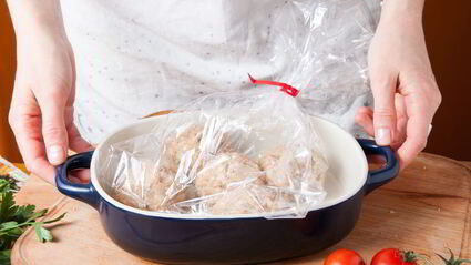 запеченные куриные тефтели с травами