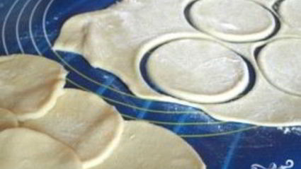 постные вареники с вишней