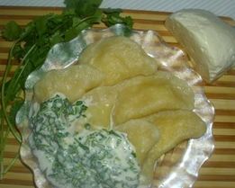 Вареники с брынзой и супер-соус