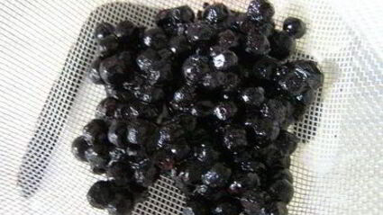 вареники с черникой и соусом под шафе