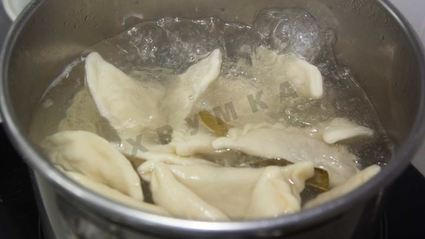 вареники с кислой капустой и мятым картофелем