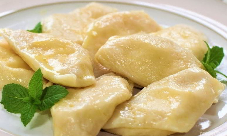 Рецепт вареников с творогом на большую семью