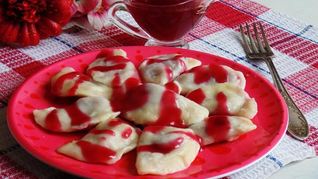 Вареники с вишней замороженной