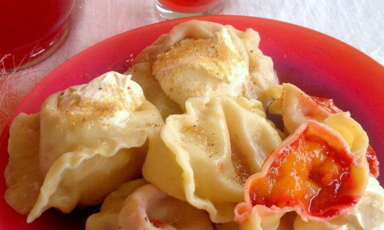 Рецепт вареников со сливами