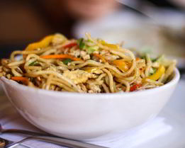 Вок лапша с курицей