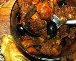 Жаркое из говядины с грибами и овощами