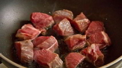 жаркое из телятины с сухофруктами
