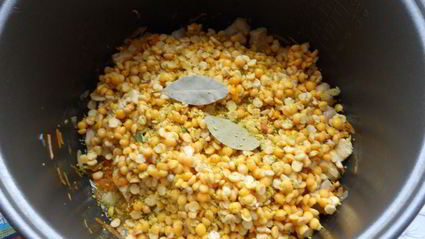 гороховая каша со свининой в мультиварке