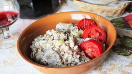 гречка с мясом, тушеная в сметане