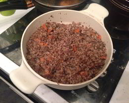 Гречка с вешенками, луком и морковью