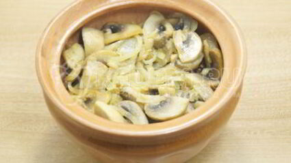 постная гречка с грибами в горшочке