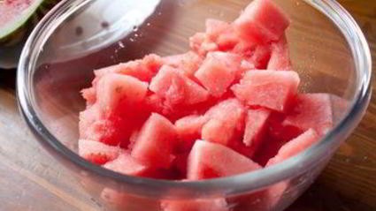 арбузно-имбирный напиток