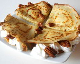 Блинчики с орехом пекан и кленовым сиропом