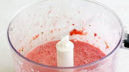 клубнично-мятный коктейль