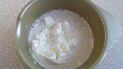 коктейль с ликером амаретто и мороженым