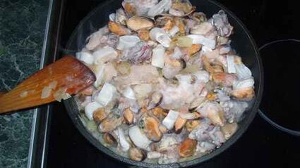 морской коктейль с овощами