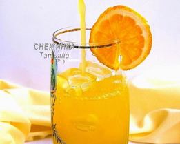 Освежающий апельсиново-лимонный напиток с морковью