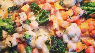 Паста с морским коктейлем в ароматном соусе