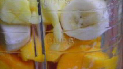 зеленый витаминный напиток тропик