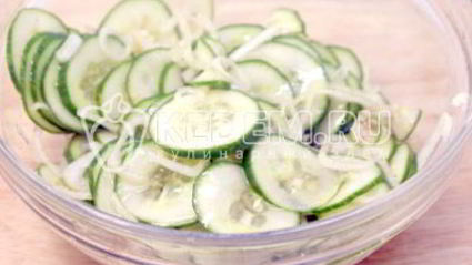 огуречный салат